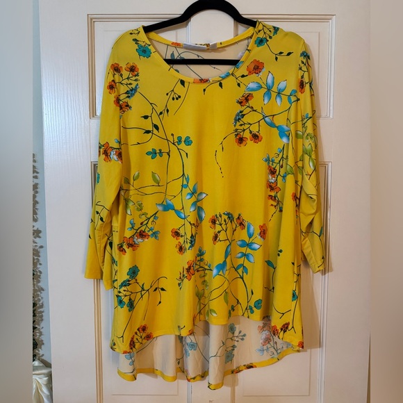 Women’s Susan Graver Floral Top XL - Picture 1 of 4